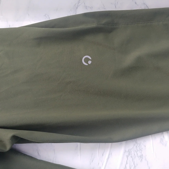 Umoro Benchmark Cropped Joggers Medium Green - Picture 4 of 8